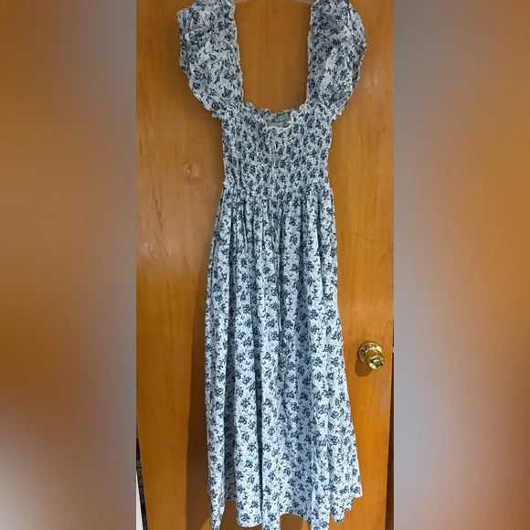sachin and babi light blue dress Guest Dress Best Cocktail Dresses For Pear Shaped Best Dress For Pear Shape  Body — Stylist Approved main image 0